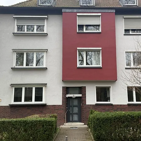 56qm Erdgeschoss-wohnung Zentral In Ehrenfeld Mit Balkon Lägenhet