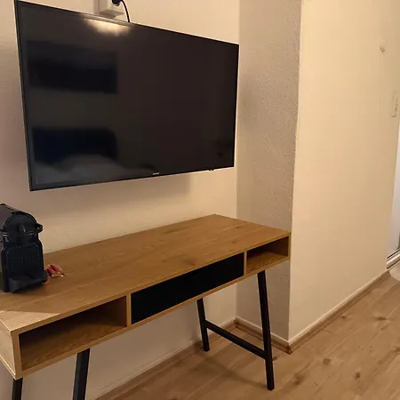 56qm Erdgeschoss-wohnung Zentral In Ehrenfeld Mit Balkon - Friederika Ii Apartament *